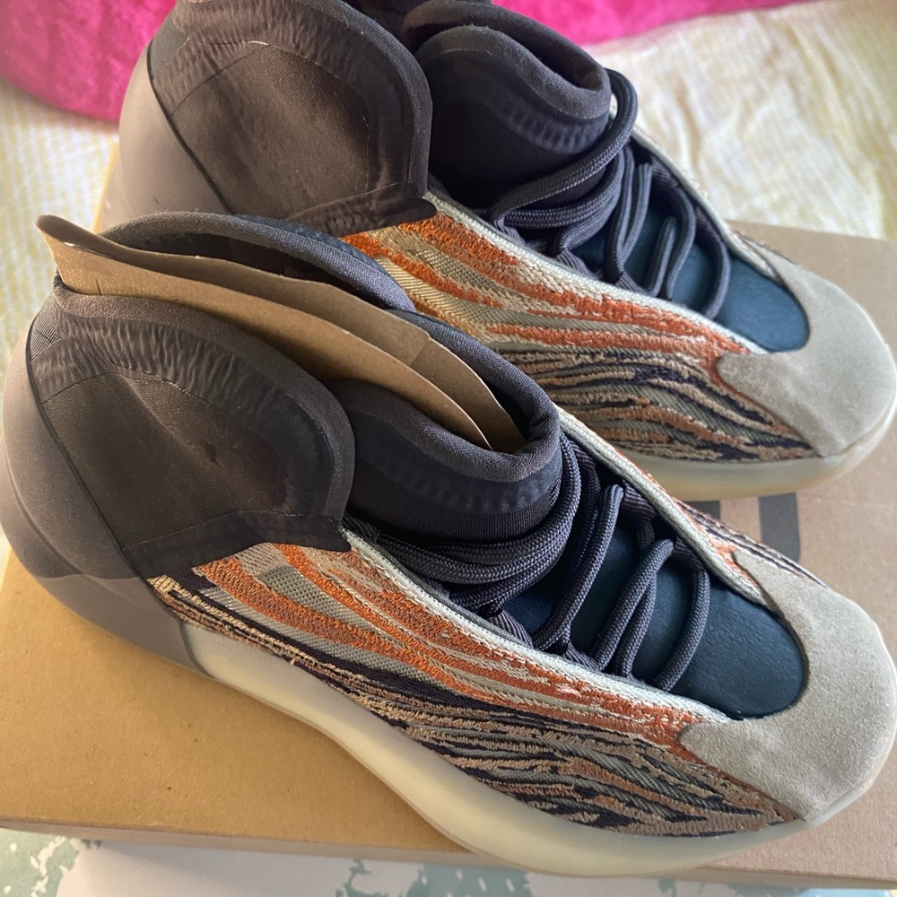 Yeezy QNTM